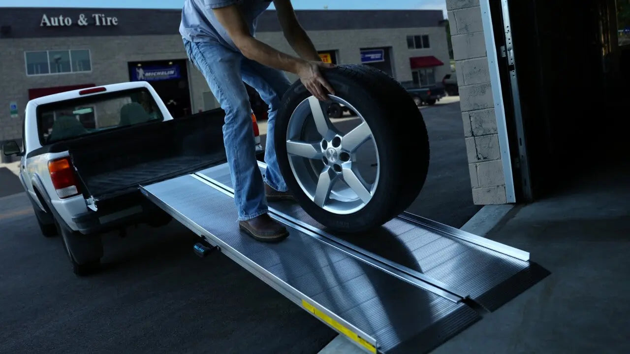 EZ-ACCESS® TRAVERSE™ Singlefold Portable Loading Ramp (6 Foot) EZ-Access
