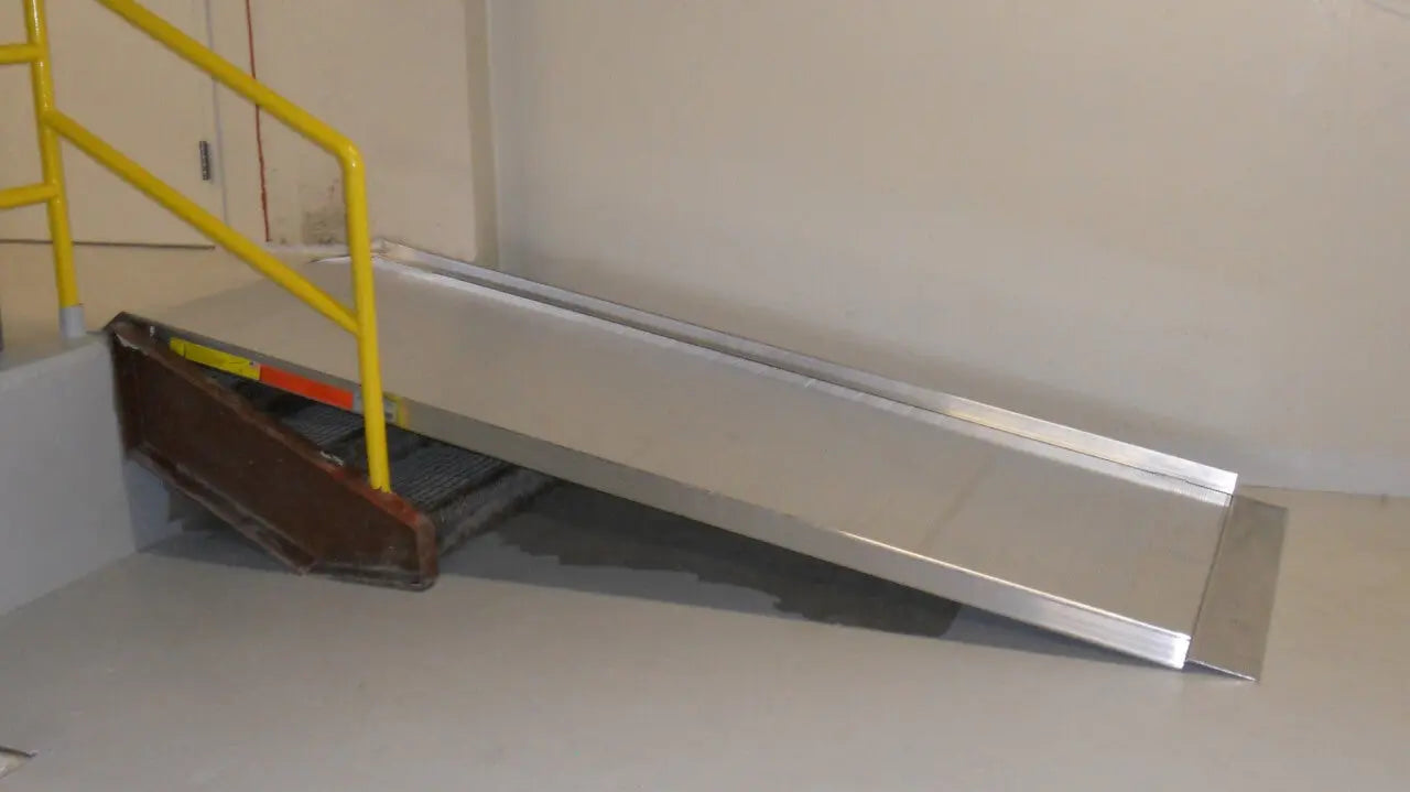 EZ-ACCESS® TRAVERSE™ Walk Ramp (4 Foot) EZ-Access