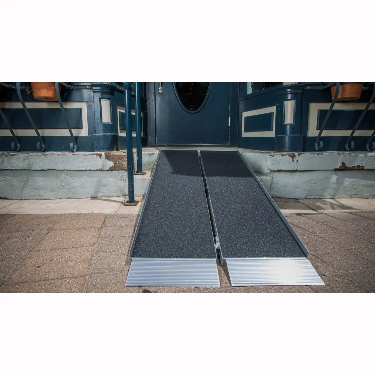 EZ-ACCESS® SUITCASE® Aluminum Singlefold AS Wheelchair Ramp (4 Foot) EZ-Access