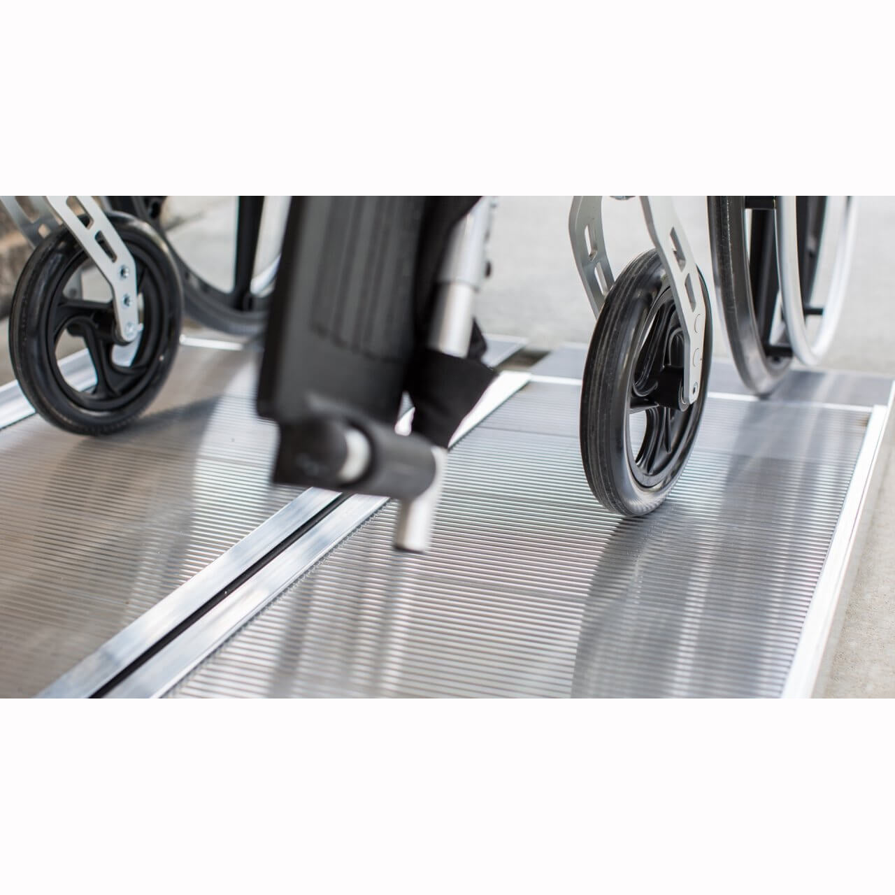 EZ-ACCESS® SUITCASE® Aluminum Singlefold Wheelchair Ramp