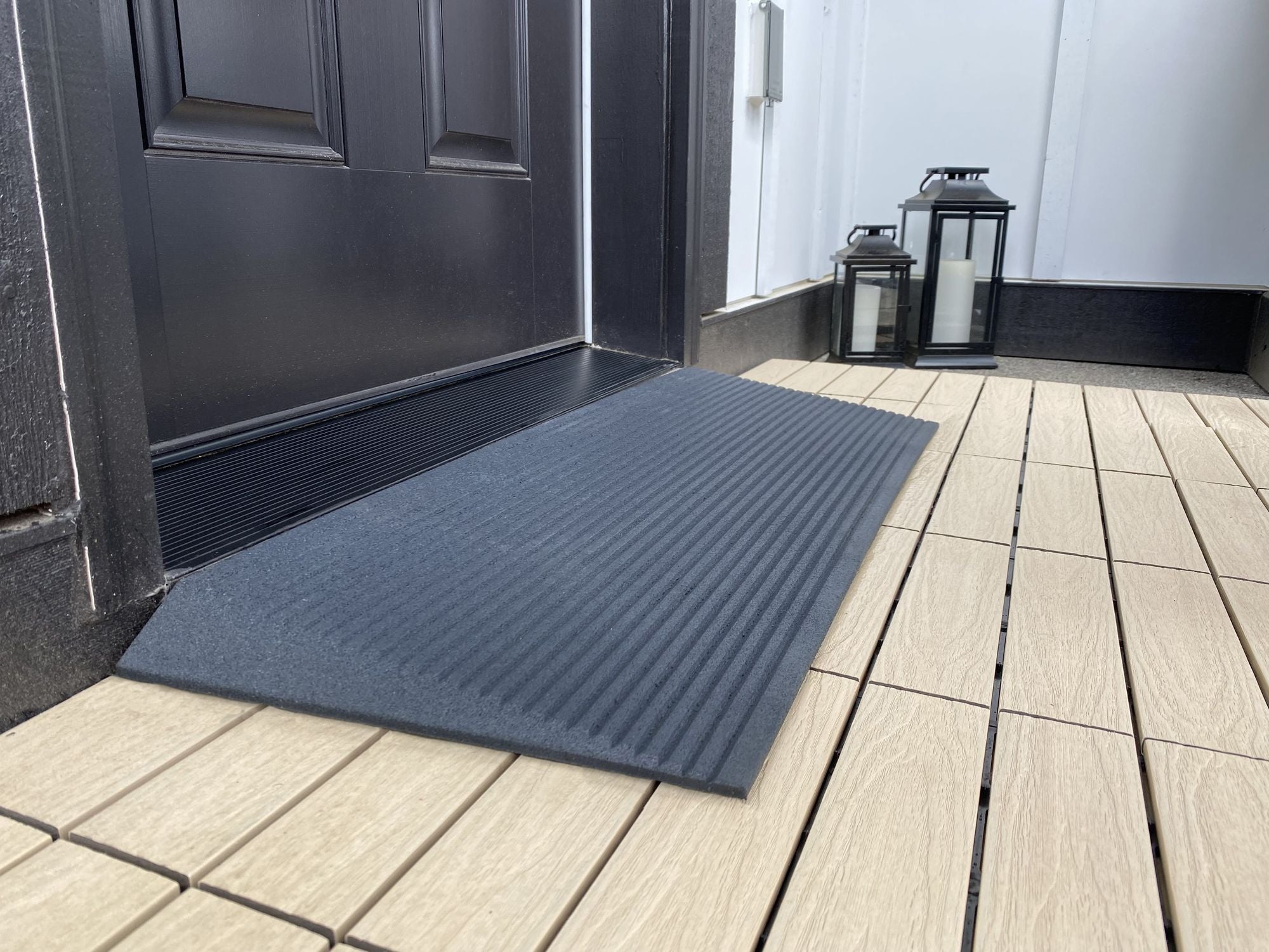 EZ-ACCESS® TRANSITIONS® Black Rubber Angled Entry Mat (1.5 Inches)