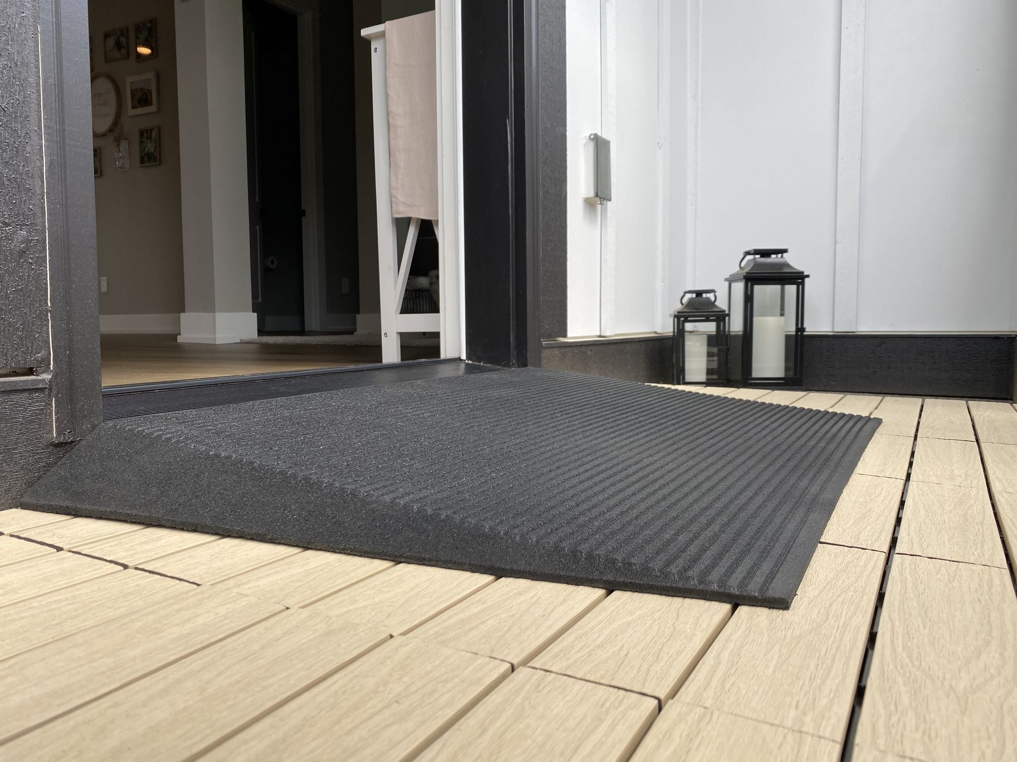 EZ-ACCESS® TRANSITIONS® Rubber Angled Entry Mat
