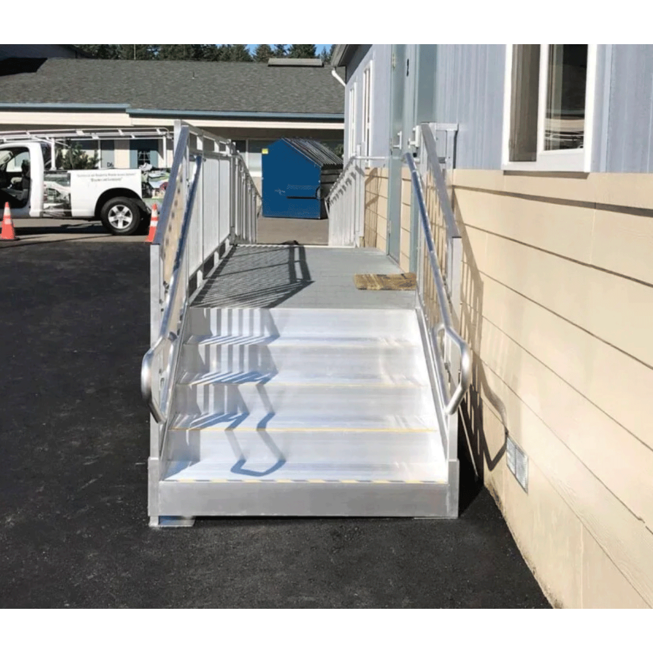 EZ-ACCESS® PATHWAY® HD ADA Compliant Stairs