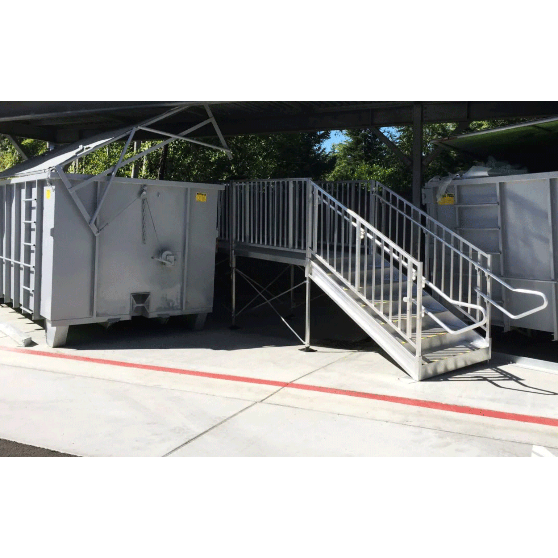 EZ-ACCESS® PATHWAY® HD ADA Compliant Stairs