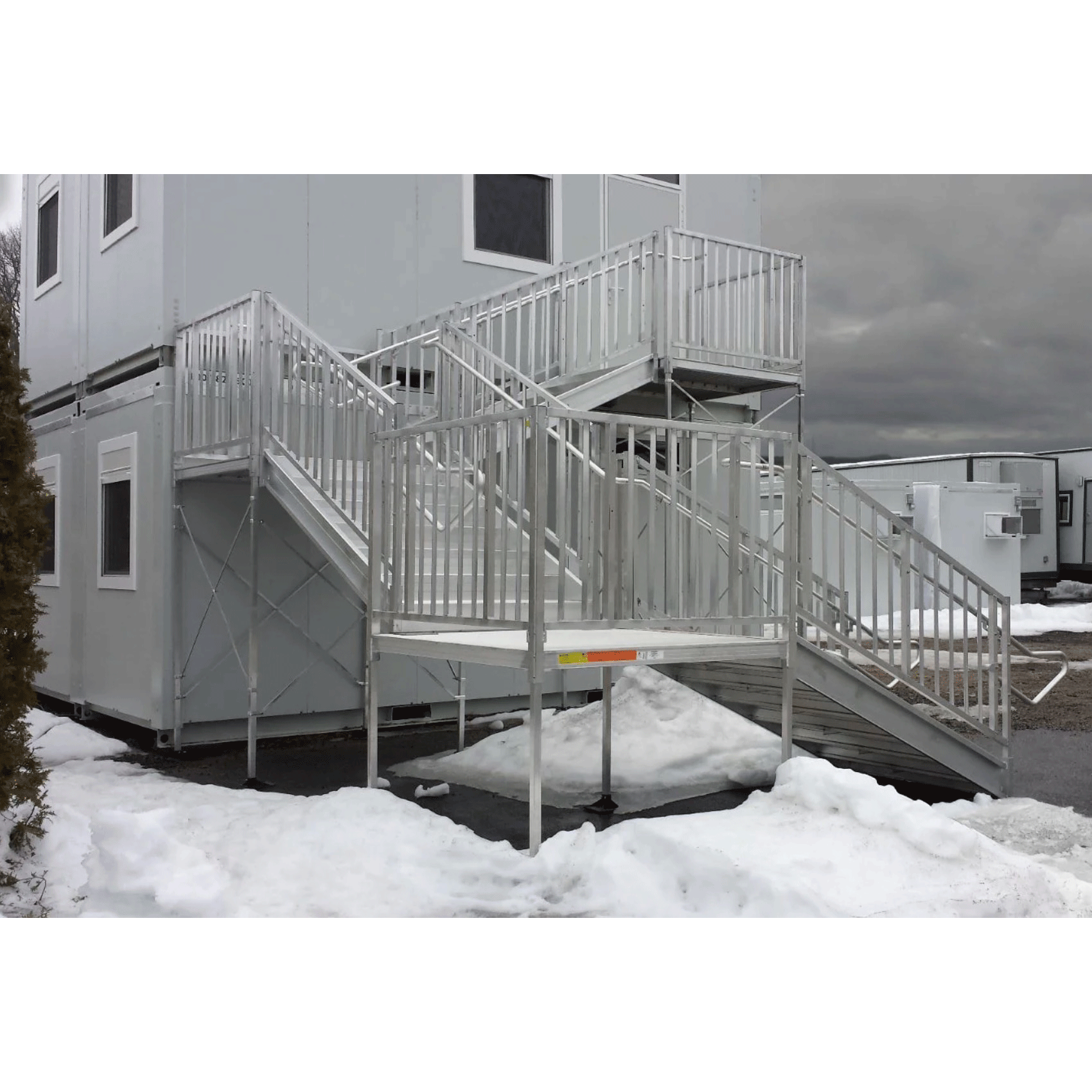 EZ-ACCESS® PATHWAY® HD ADA Compliant Stairs